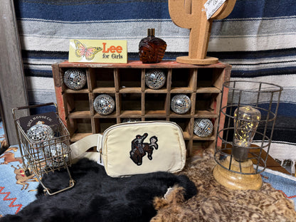 Cowbabe’s Fanny - Bronc Stompin’