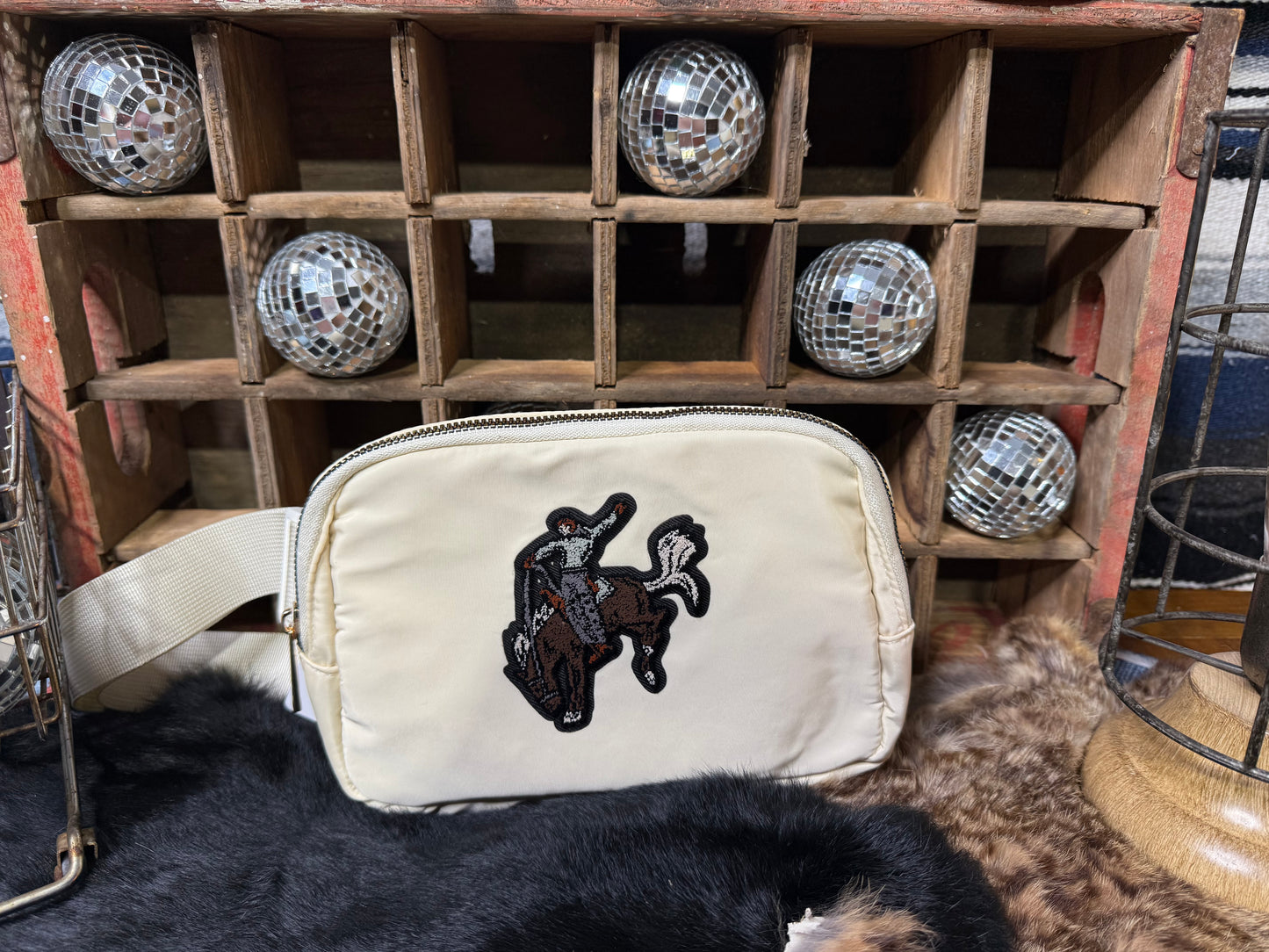 Cowbabe’s Fanny - Bronc Stompin’